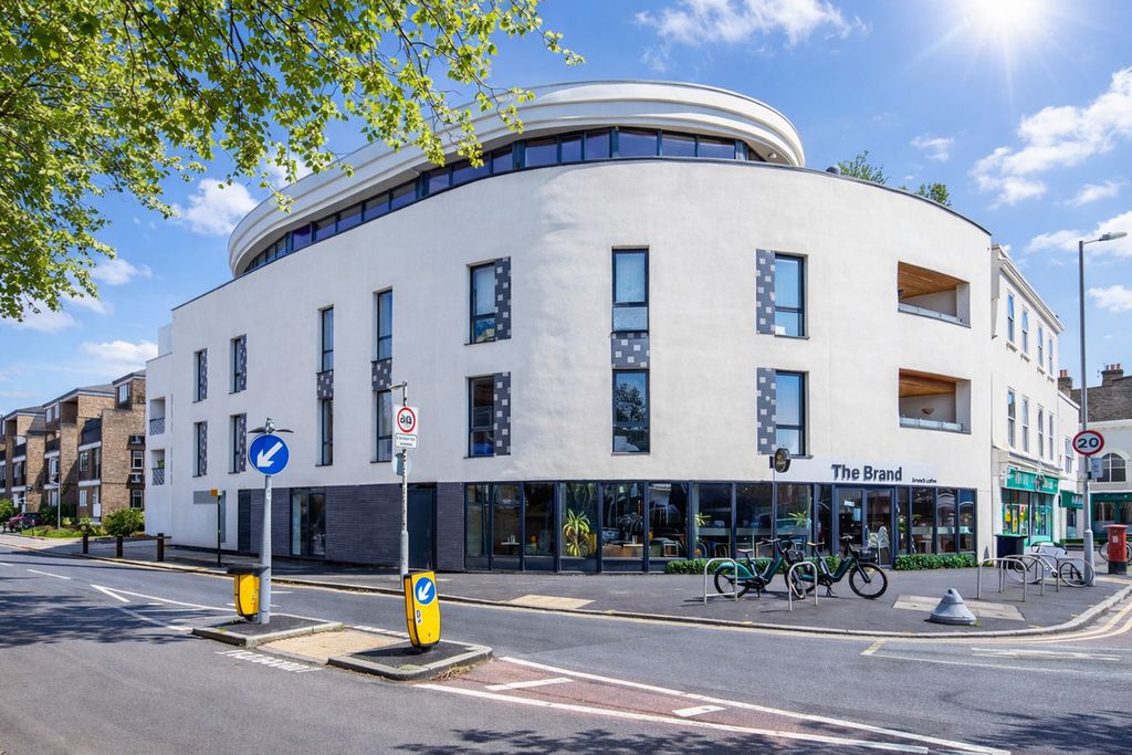 Property photo 3 of 8