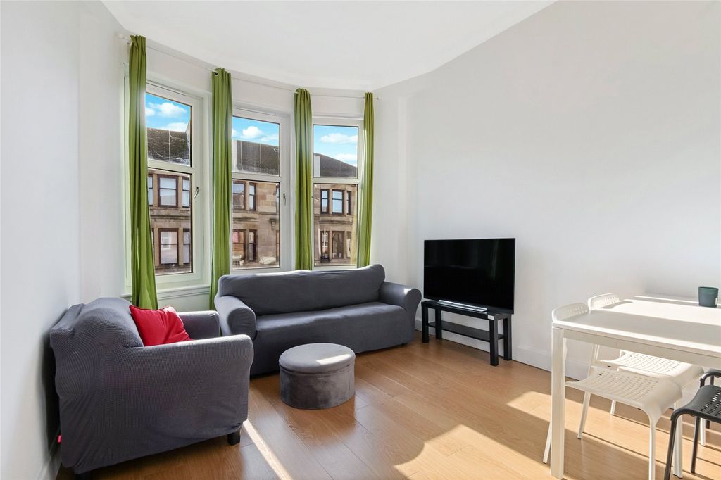 Property photo 2 of 15 Picture No. 04