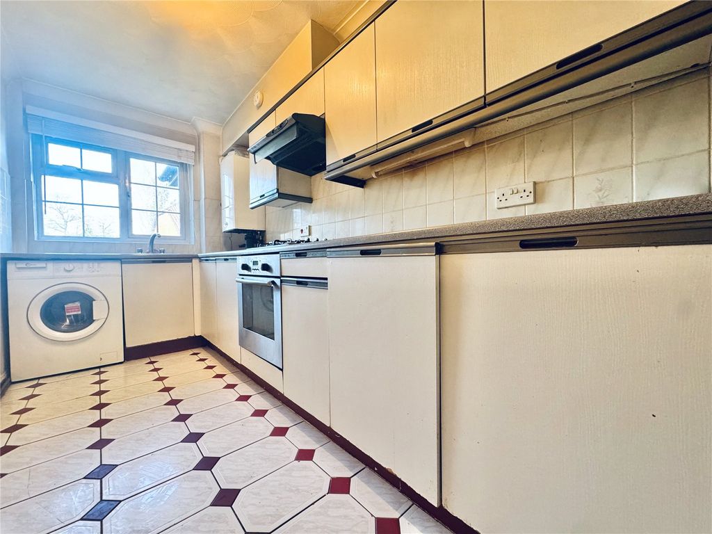 Property photo 2 of 7 Picture No. 13