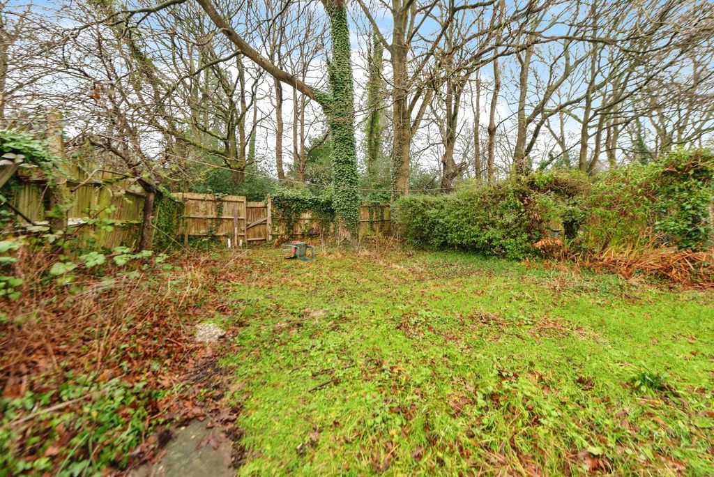 Property photo 3 of 15 Garden