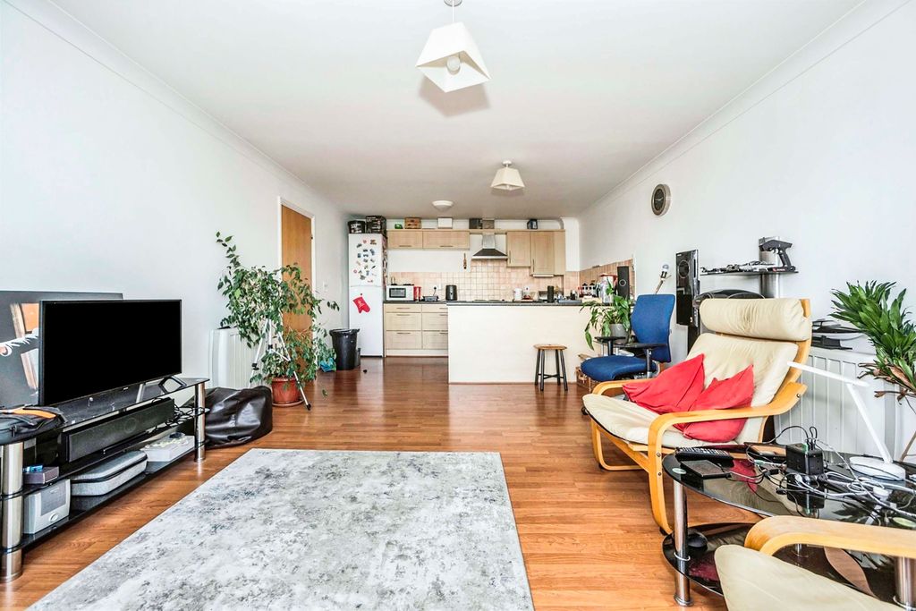 Property photo 2 of 12