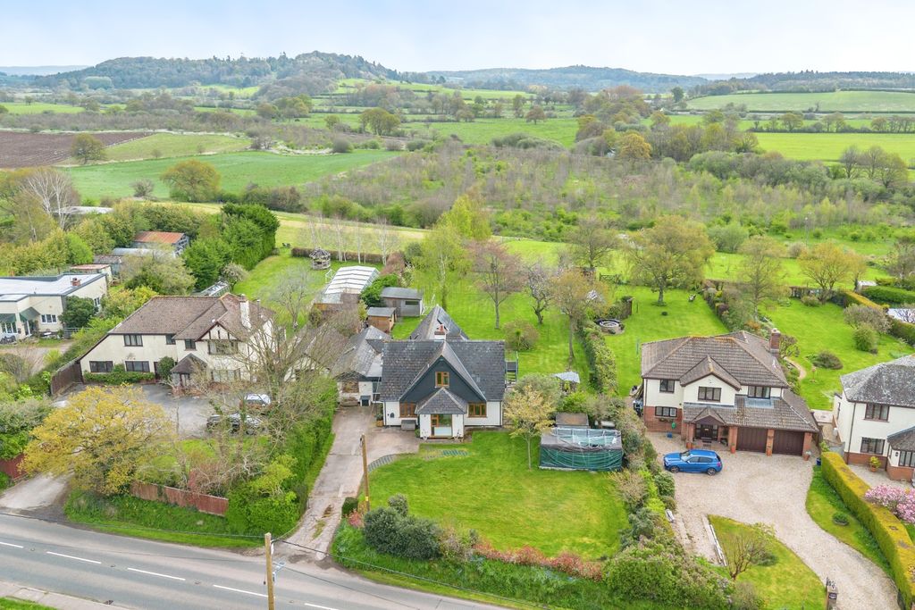 Property photo 2 of 17