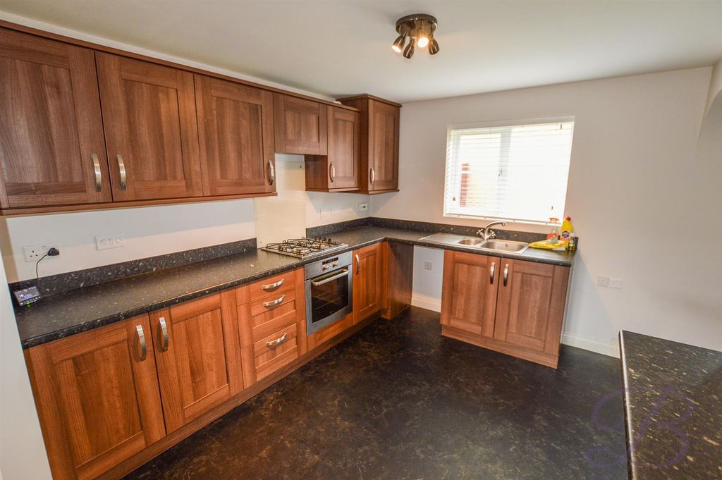 Property photo 2 of 19 Or29Gav2G0Qpfarw9Tou6Q.Jpg