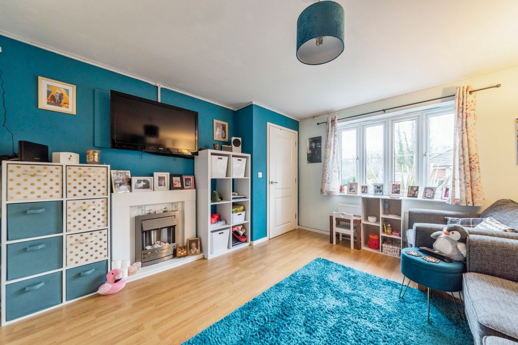 Property photo 3 of 13