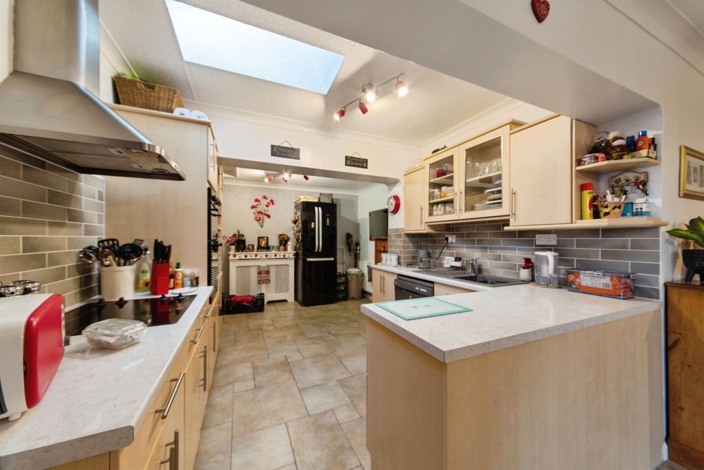 Property photo 2 of 20