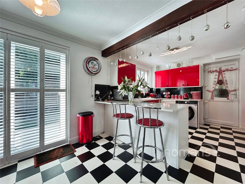 Property photo 3 of 17 Picture No. 14