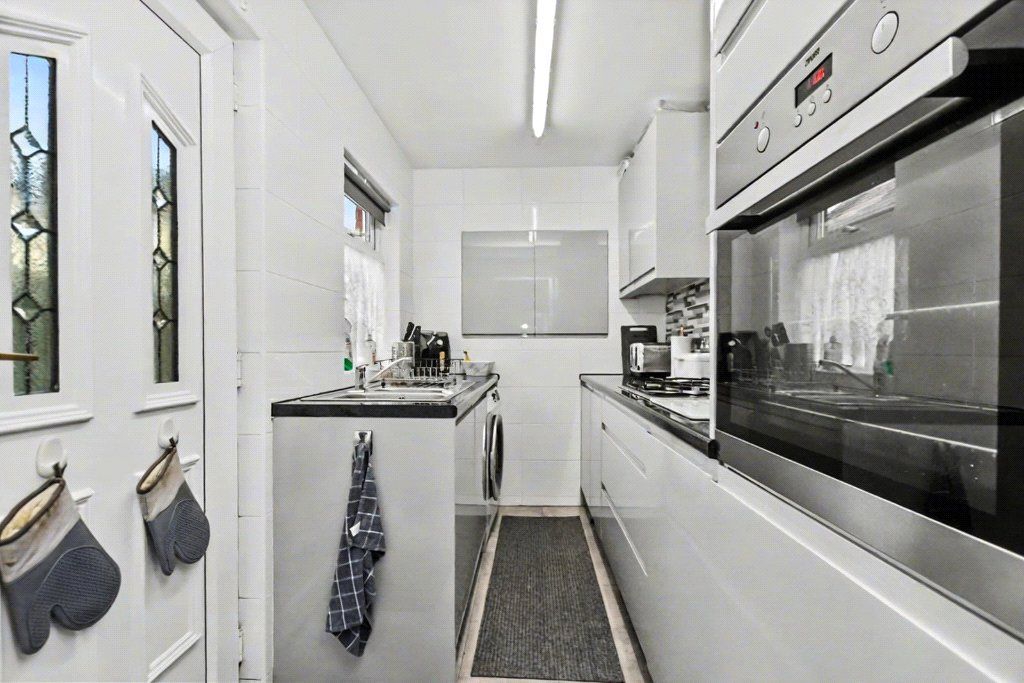 Property photo 2 of 10 Picture No. 14