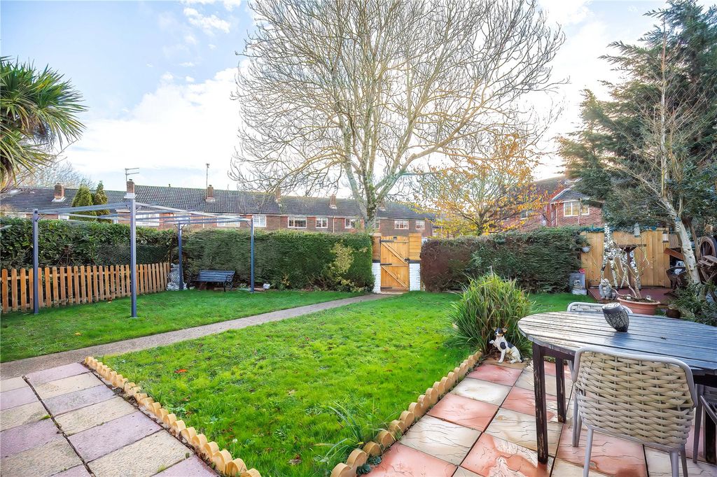 Property photo 3 of 38 Picture No. 05