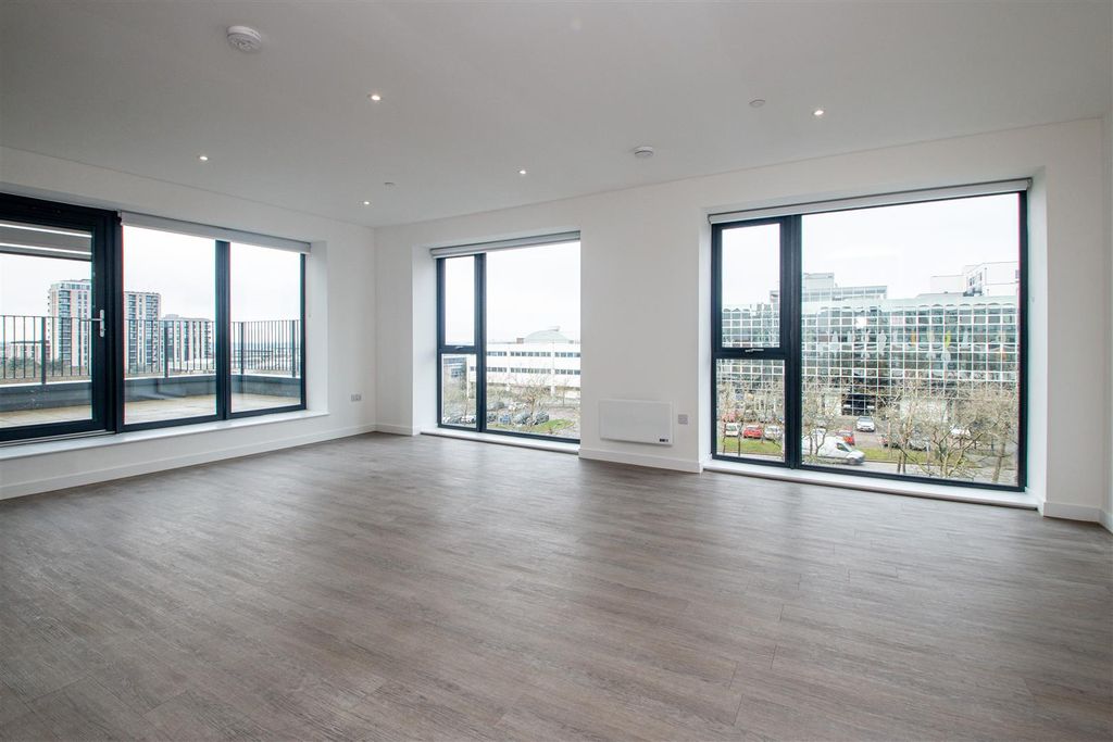 Property photo 1 of 12 New_18.Jpg