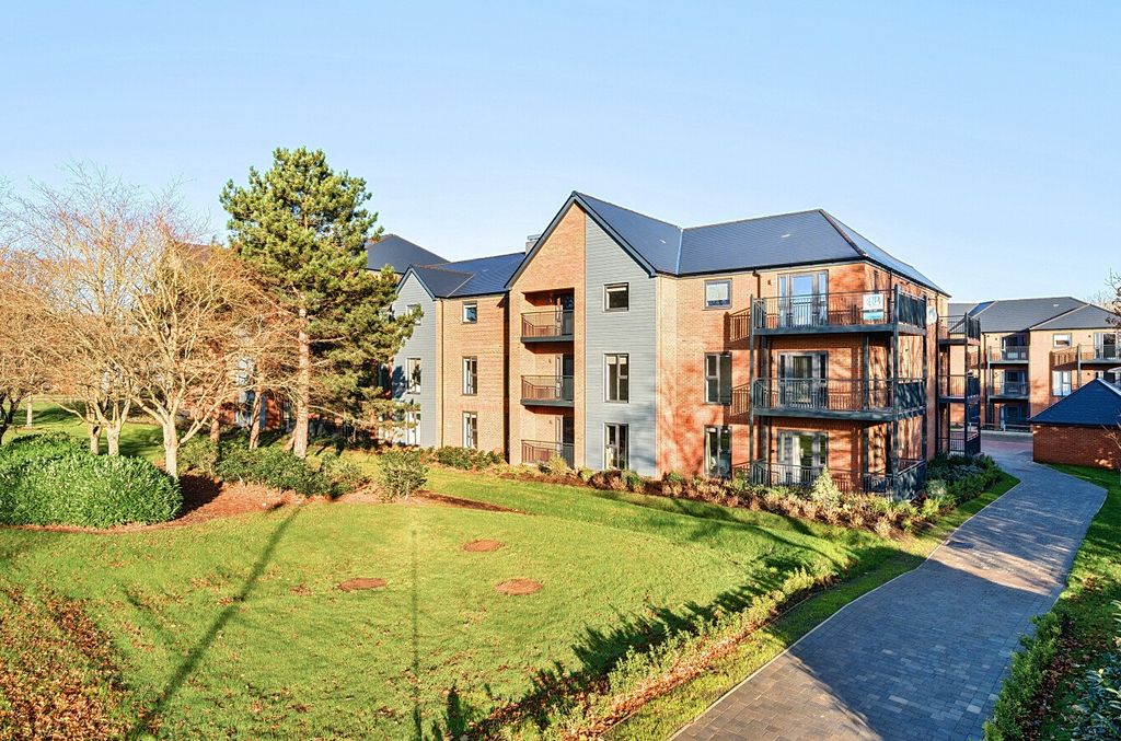 Property photo 1 of 11 Exterior