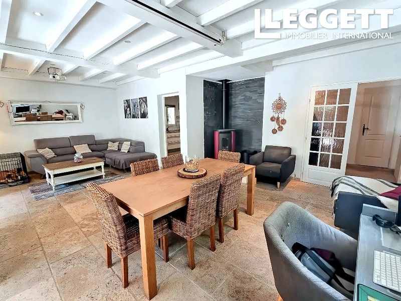 Property photo 3 of 10