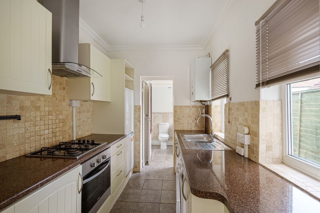 Property photo 3 of 14 1870155