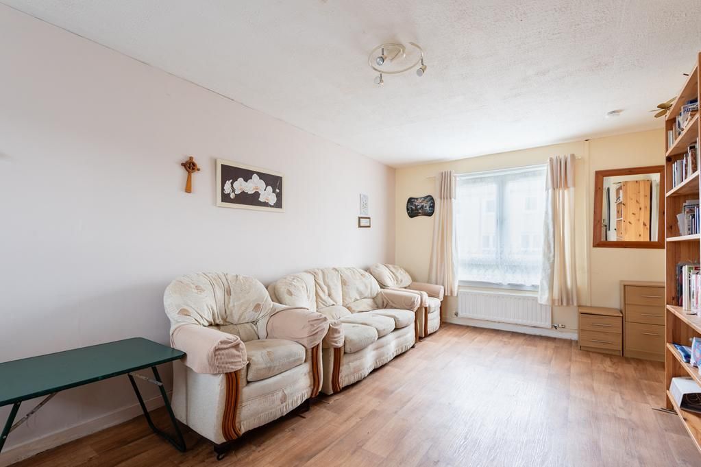 Property photo 3 of 15 Lev1466Pem Lounge Dining Room Left.Jpg