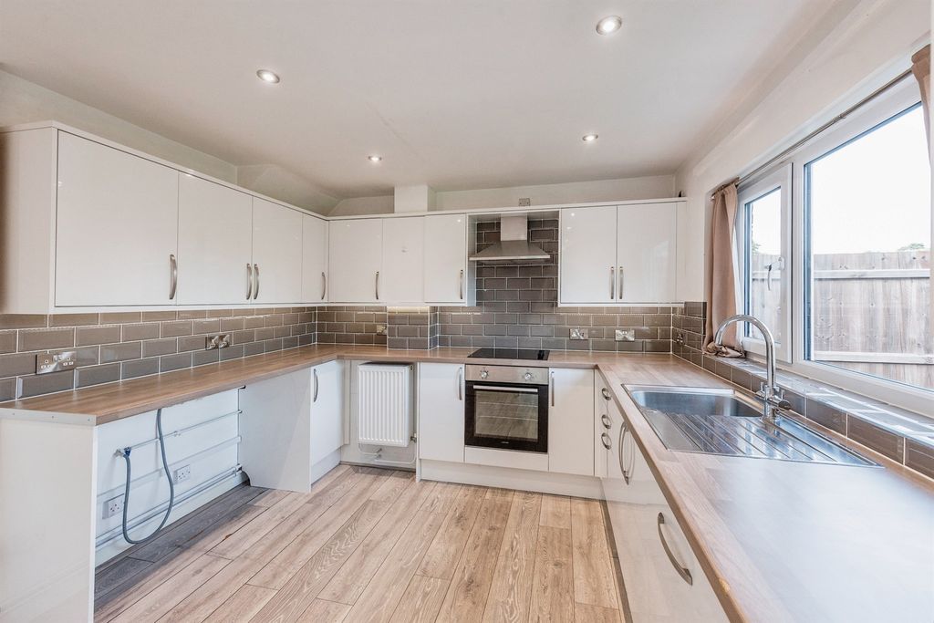 Property photo 3 of 13 View