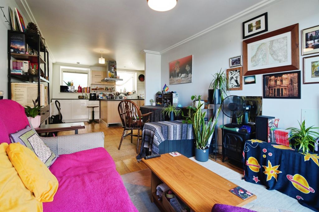 Property photo 3 of 16