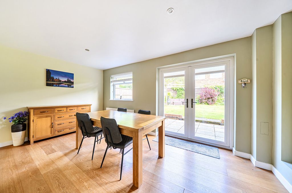 Property photo 3 of 12 1463437-22-6A0Ad9...