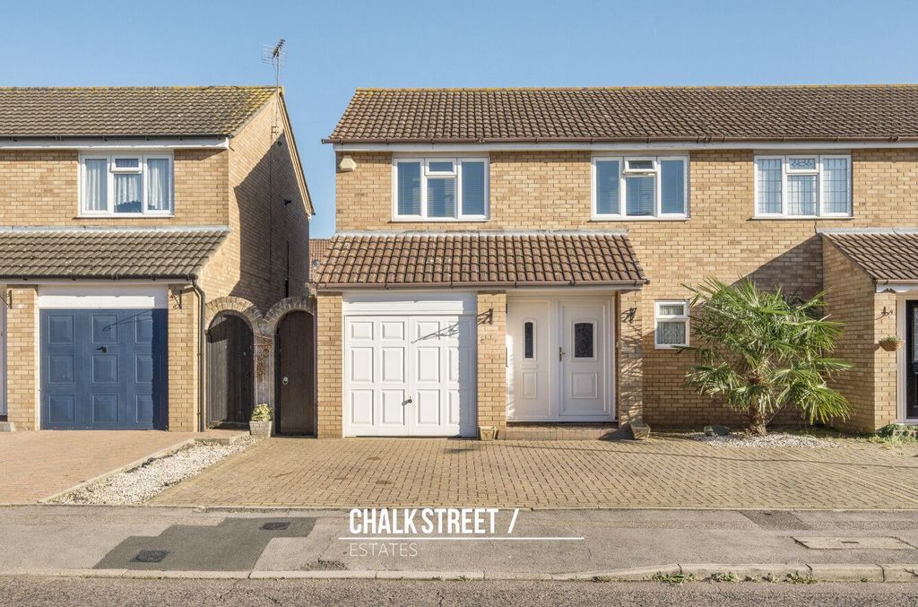 Property photo 1 of 27