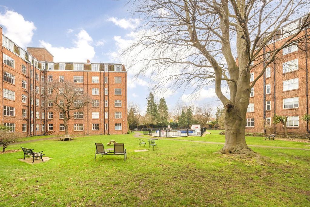 Property photo 3 of 6