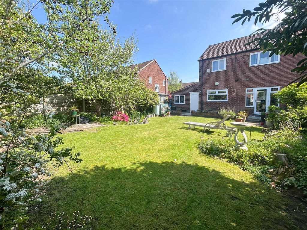 Property photo 2 of 22