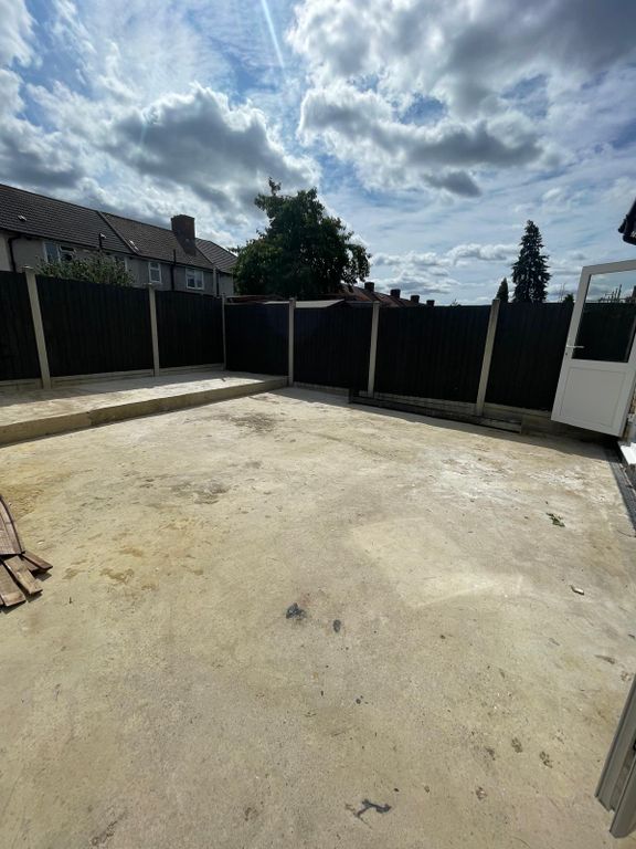 Property photo 2 of 25