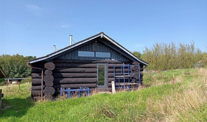 Property photo 2 of 27