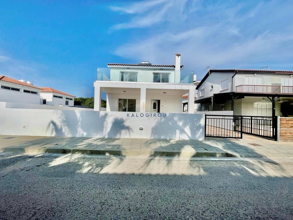 Property photo 1 of 37