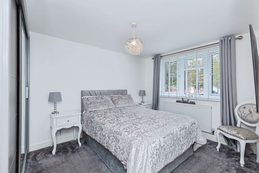 Property photo 3 of 20 Pbox-Img.Jpg