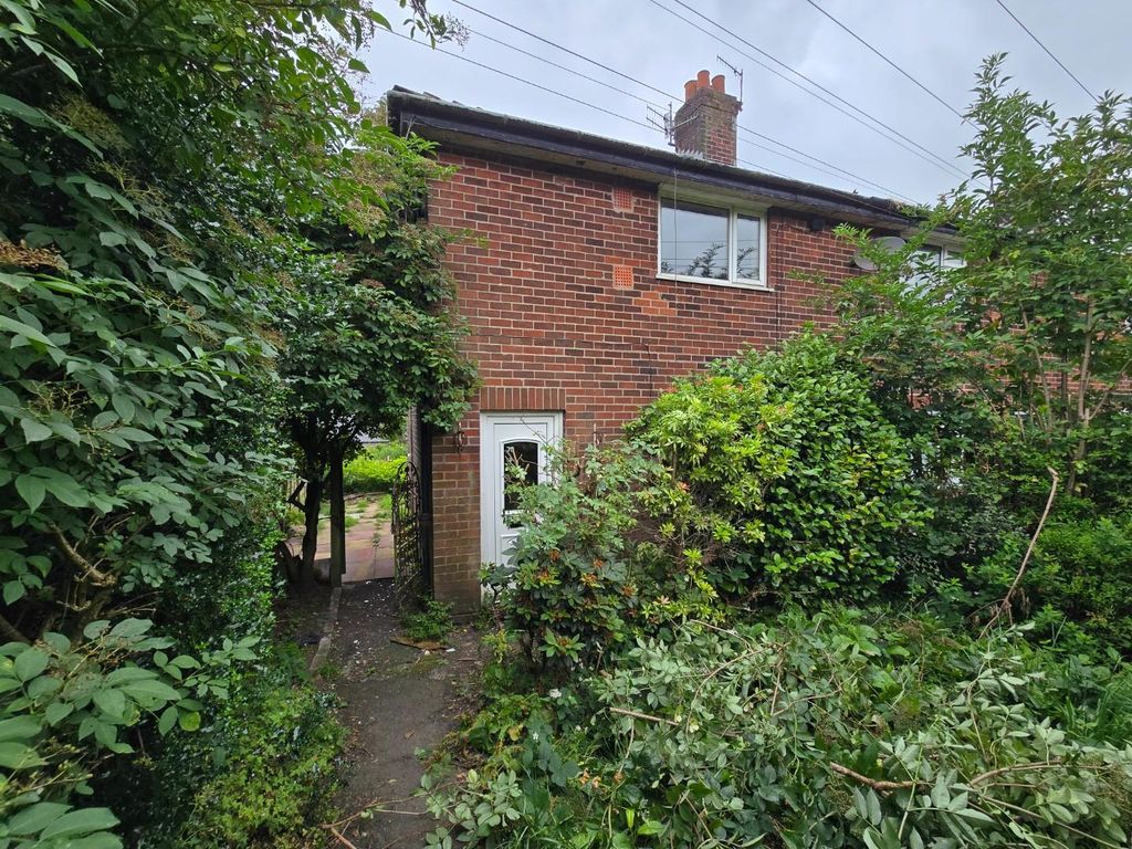 Property photo 1 of 10 Front