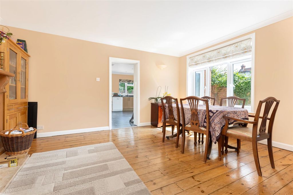 Property photo 2 of 21 Dining Room