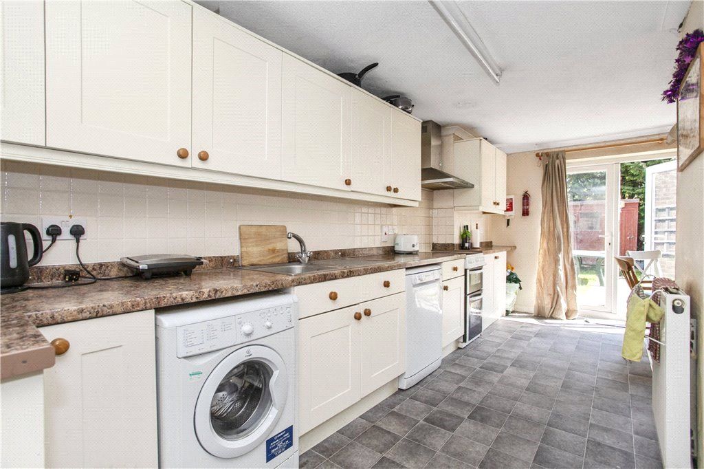 Property photo 3 of 16 Kitchen