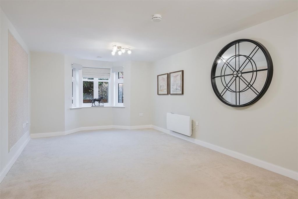 Property photo 3 of 21 Goldfinch House, Flat 3 (15).Jpg