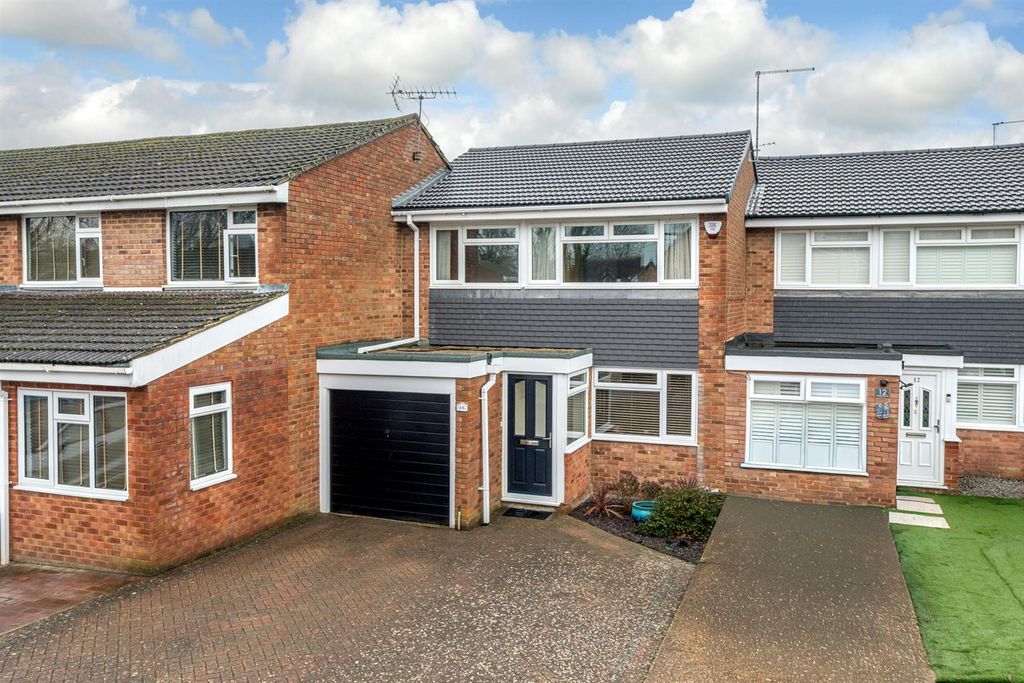 Property photo 1 of 13 14-Elstree-Road-8.Jpg