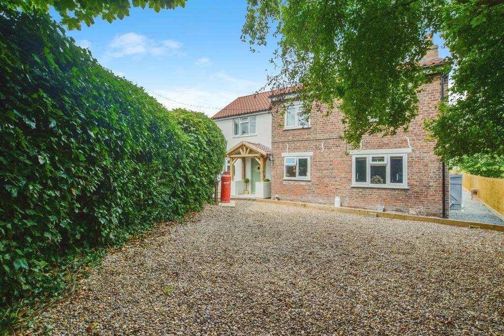 Property photo 1 of 29