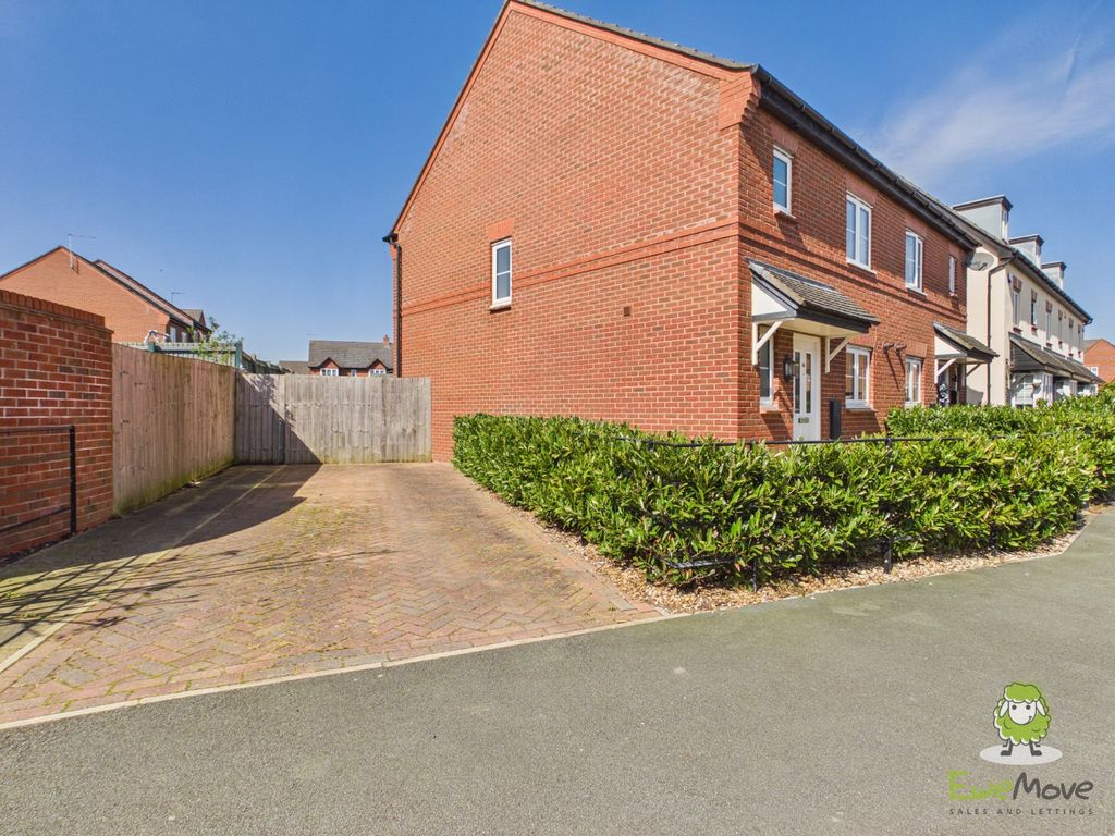 Property photo 2 of 18 Front. Emilydimelowewemovewhitchurchandnantwich