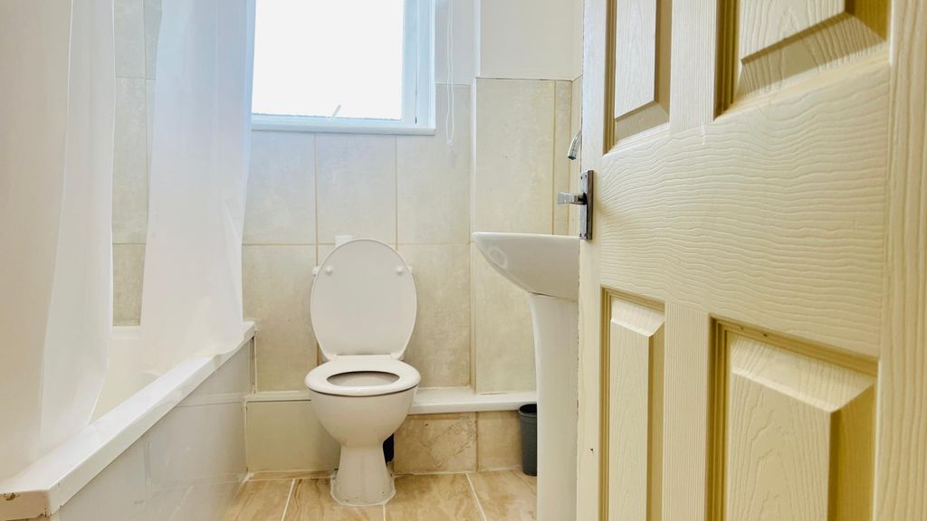 Property photo 3 of 3