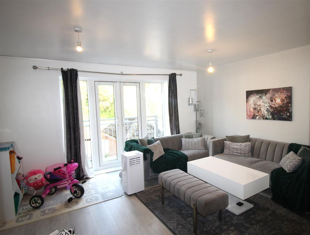 Property photo 3 of 8 Img_0430.Jpg