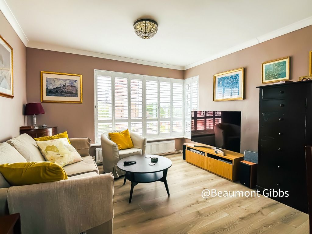 Property photo 3 of 16 4600575