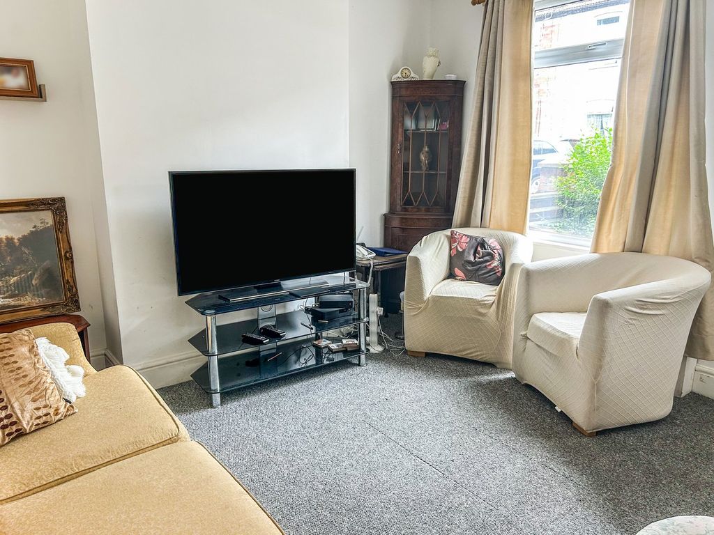 Property photo 3 of 20