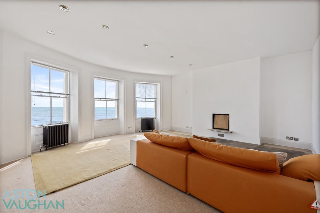 Property photo 2 of 16 5419251