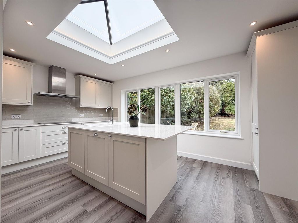 Property photo 2 of 15 Kitchen