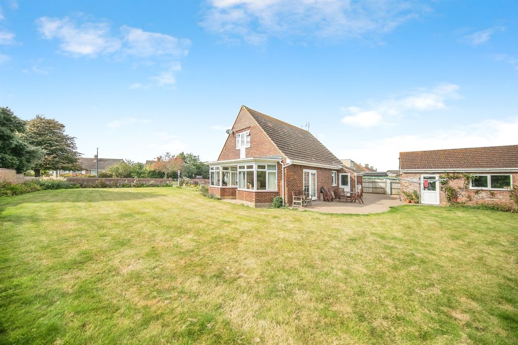 Property photo 2 of 19