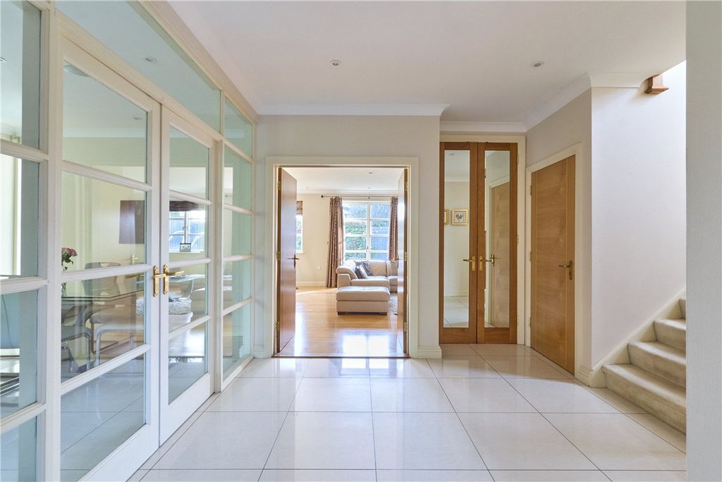 Property photo 2 of 21 Picture No. 03