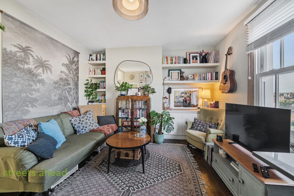 Property photo 2 of 12 6601c96F-23B0-4F6...