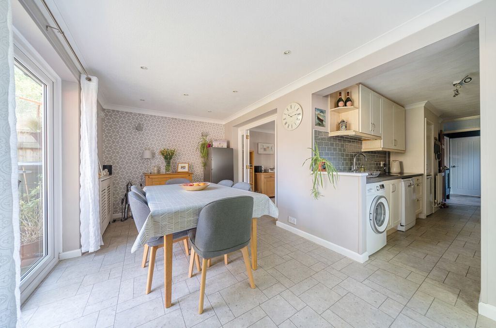 Property photo 3 of 22 32-68134417544B4-...