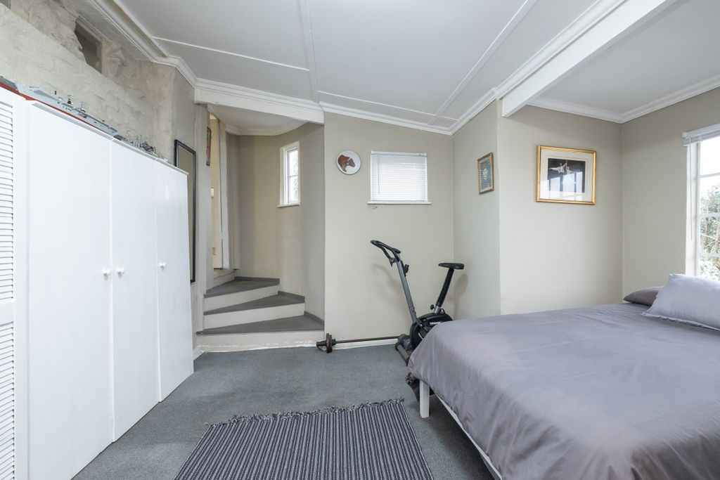 Property photo 1 of 43