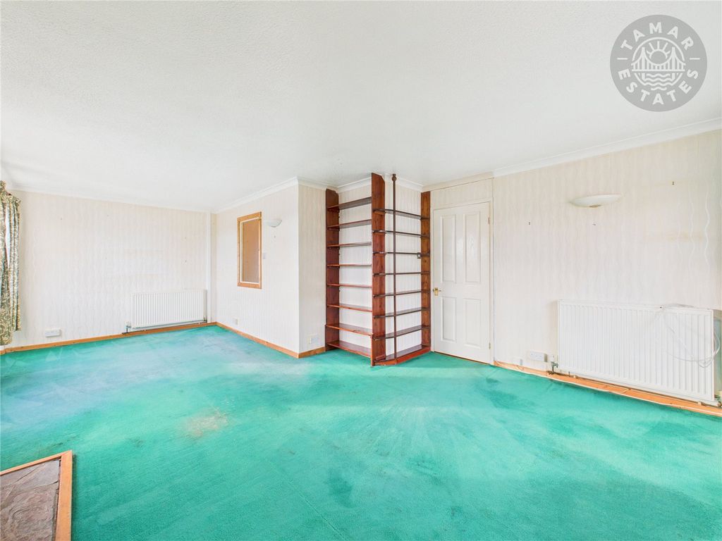 Property photo 3 of 12 Lounge/Dining Room