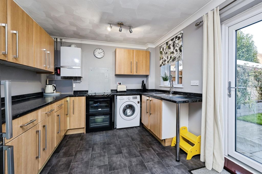 Property photo 2 of 15