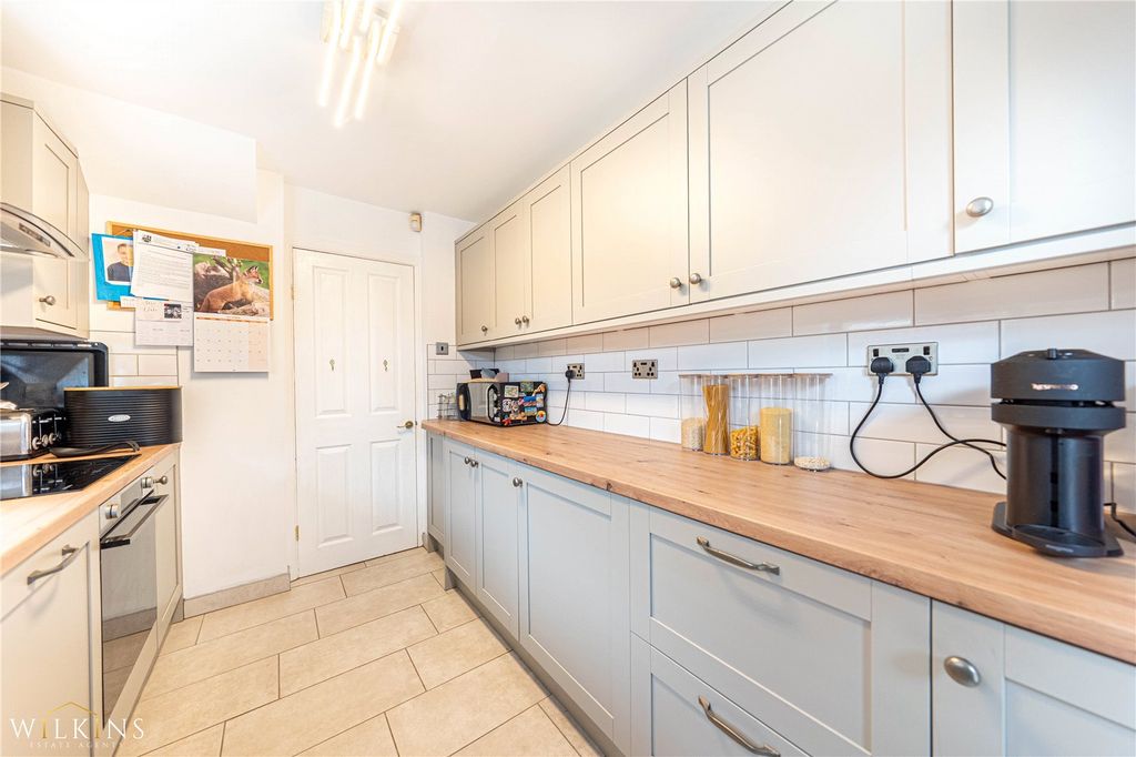 Property photo 3 of 31 Picture No. 17