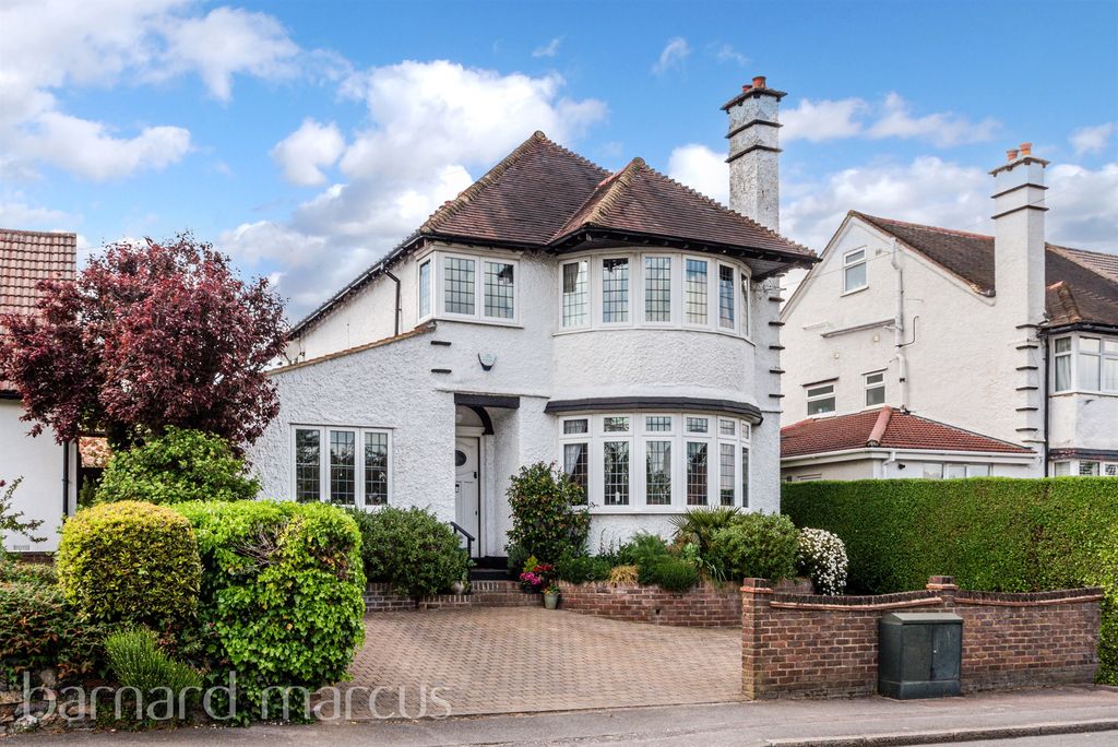 Property photo 1 of 16