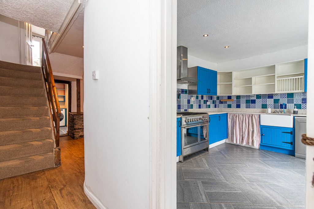 Property photo 2 of 45